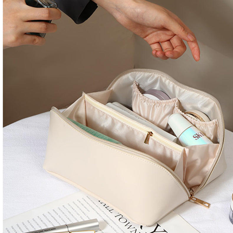 Leather make up pouche